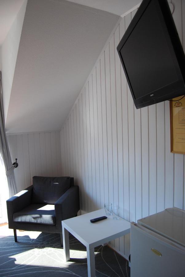 Hotel Autóscsárda és Panzió Makó Esterno foto